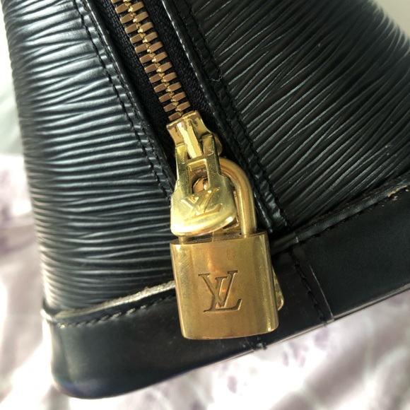 Louis Vuitton Alma Black Epi Leather Hand Bag - Picture 5 of 8